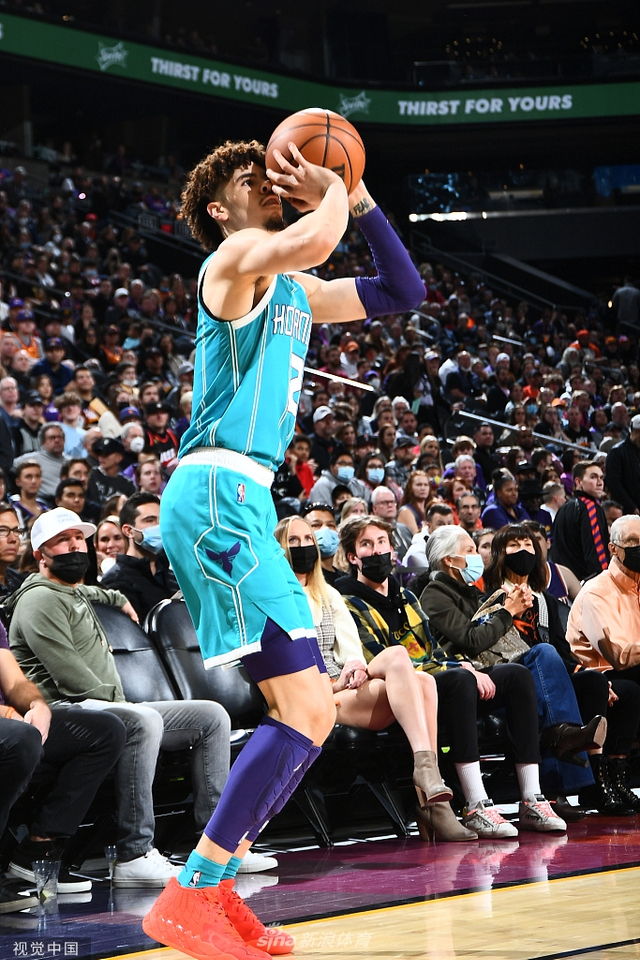 踏出坦荡 踏出坦荡